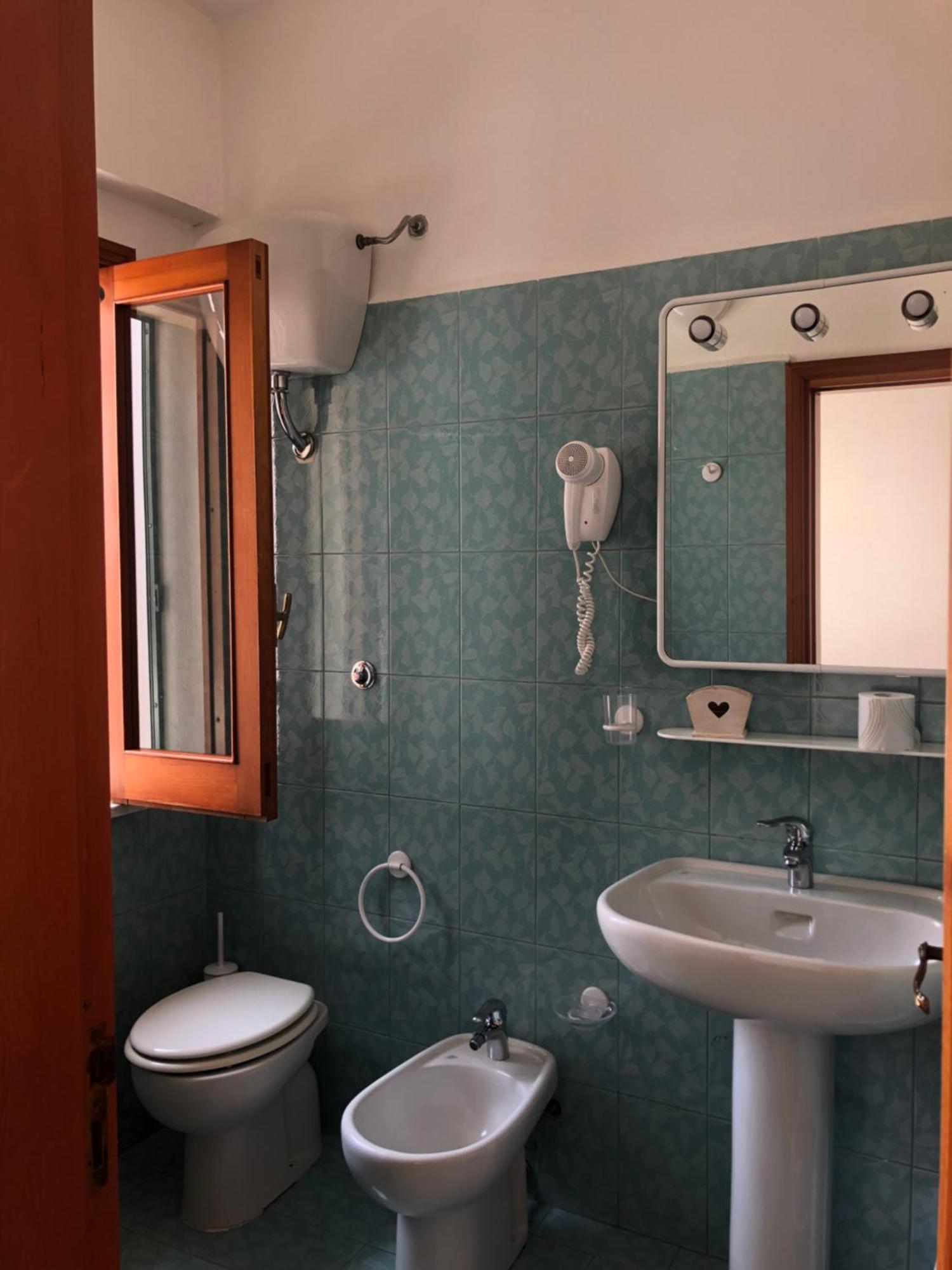 Hotel Ariston Isola di Ustica Buitenkant foto