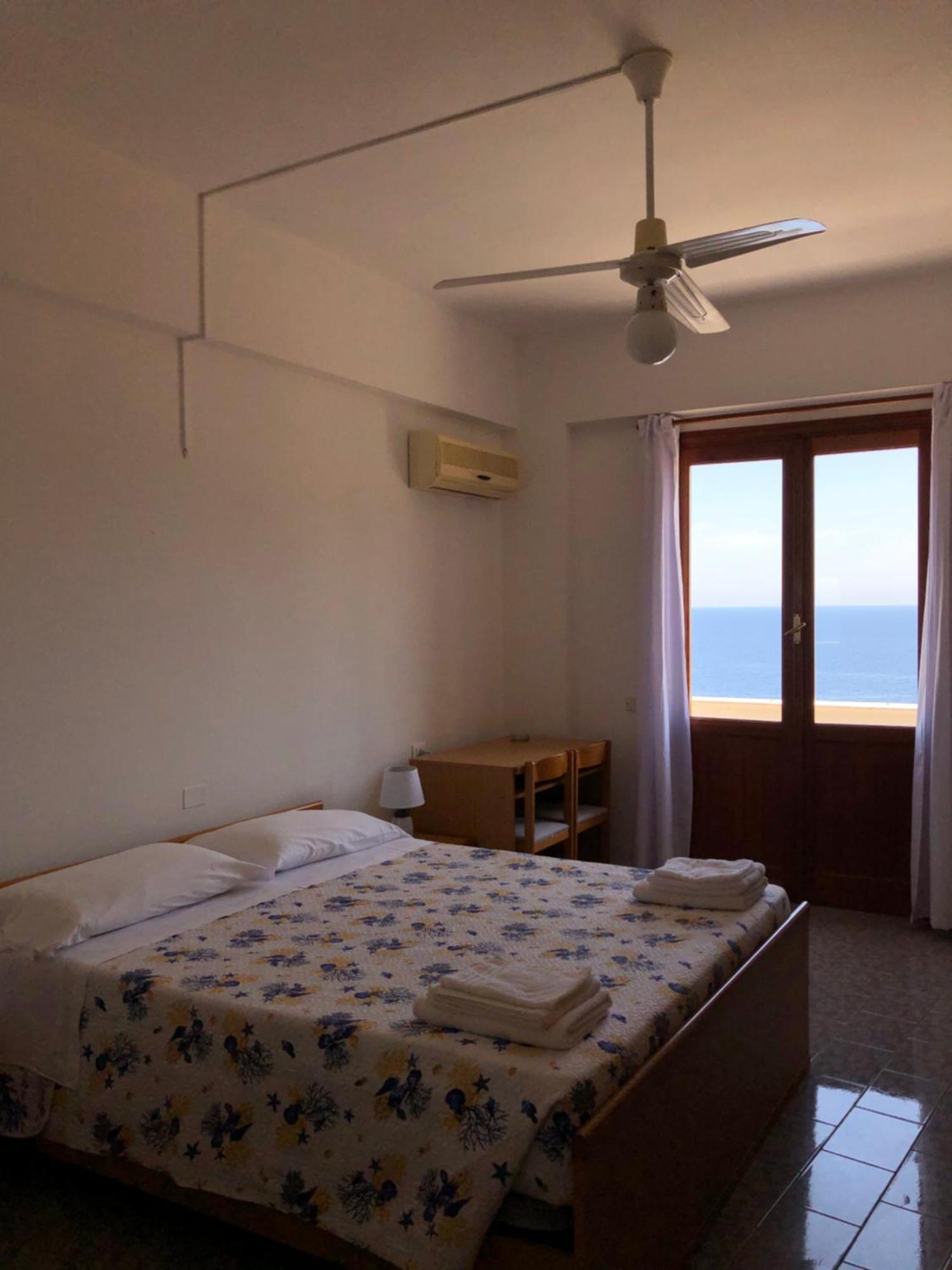 Hotel Ariston Isola di Ustica Buitenkant foto