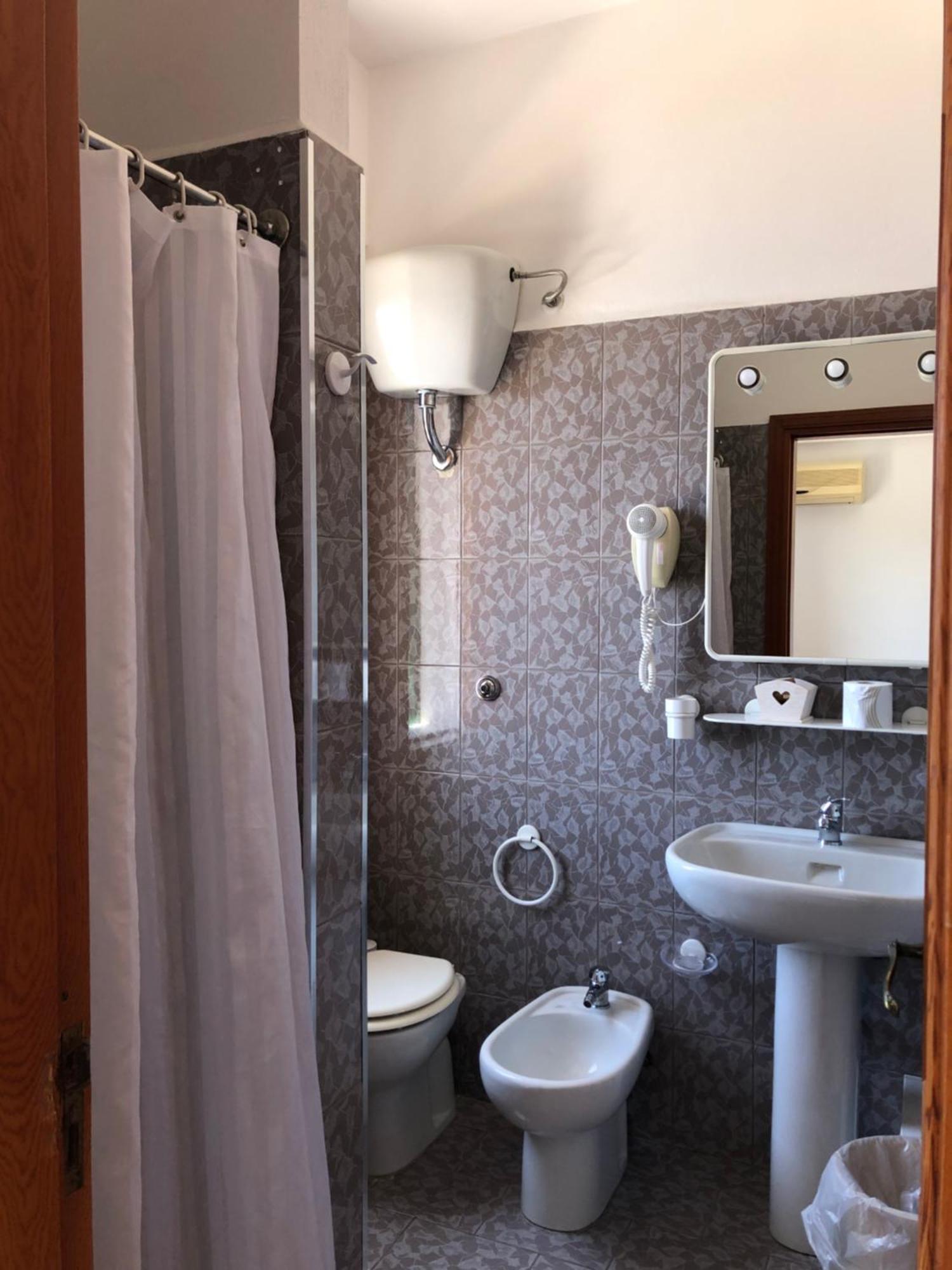 Hotel Ariston Isola di Ustica Buitenkant foto